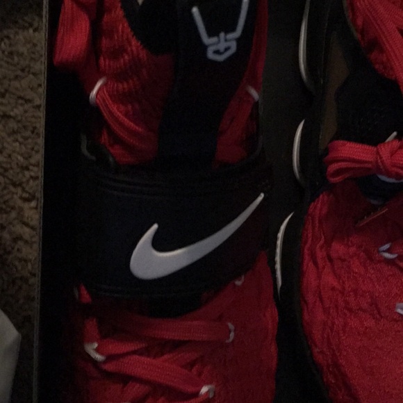 Nike’s main image 7